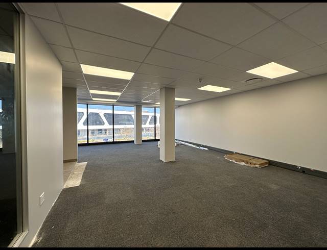144M² OFFICE TO LET IN DORINGKLOOF